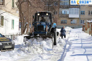 Механизированная  очистка дворов