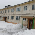 Очистка снега с козырьков входных групп